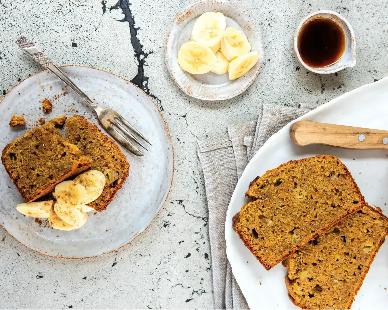 decorative image showing banana bread, sliced bananas and maple syrup